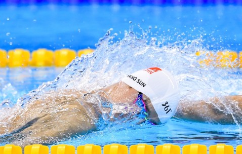 体育竞猜网站-革新与纷争，杜兰特的势不可挡与拜仁的争议漩涡，揭示现代体育治理的同一命题，势不可挡与争议漩涡，杜兰特和拜仁映照现代体育治理之困